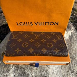 Louis Vuitton Brown and Gold Monogram Zippy Wallet